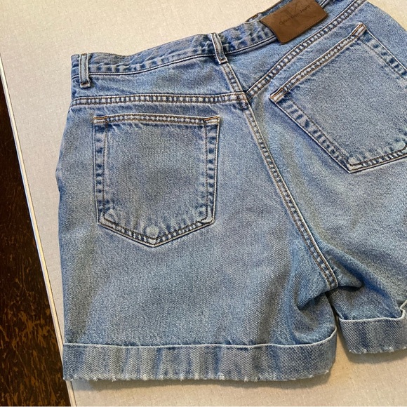 Calvin Klein, Women’s, size 12, Cuffed, 100% cotton, short, Blue Jean shorts. - Picture 10 of 12